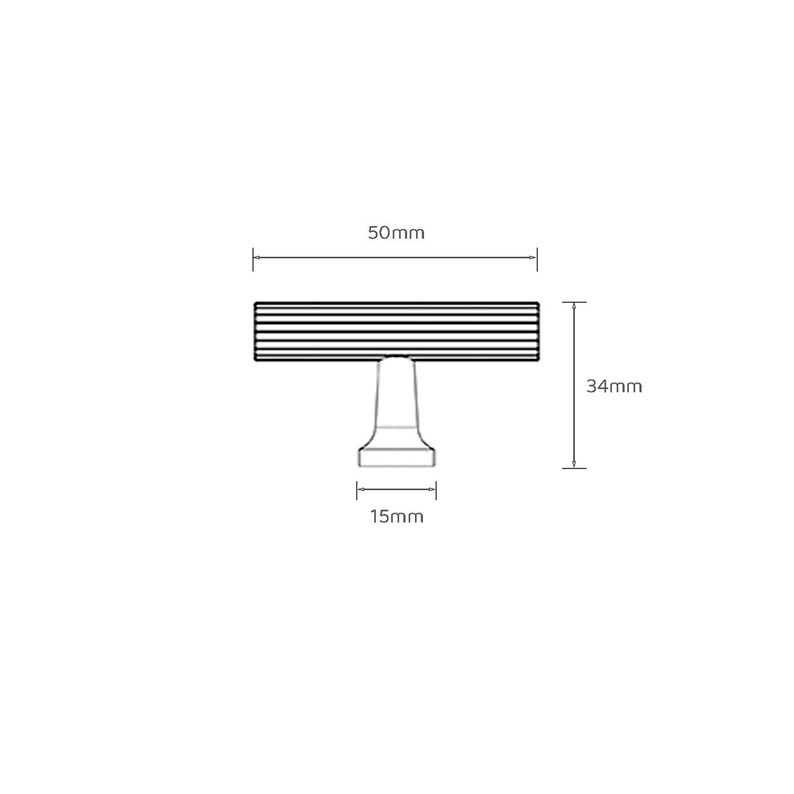 Pu&ograve; includere: Un pomello per armadio in metallo nero con forma rettangolare e design scanalato. Il pomello misura 50 mm di larghezza, 34 mm di altezza e 15 mm di profondit&agrave;.