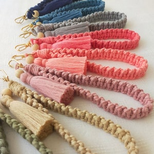 Personalized Keychain, Boho Braided Macrame Wristlet, Wedding Favors, Baby Shower Favors, Purse Accessory, Bridesmaids or Bachelorette Gift
