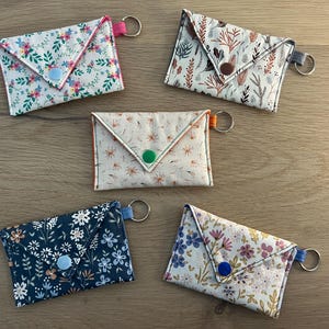 Schlüsseltasche, Taschenanhänger, Kartenhalter aus Stoff, Schlüsselanhänger, Kleiner Geldbeutel mit Schlüsselring, Blumenmuster