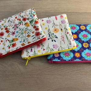 Täschchen mit Reißverschluss - Kleiner Geldbeutel - Geldbörse - Kartenhalter - Reißverschlusstasche, Blumenmuster