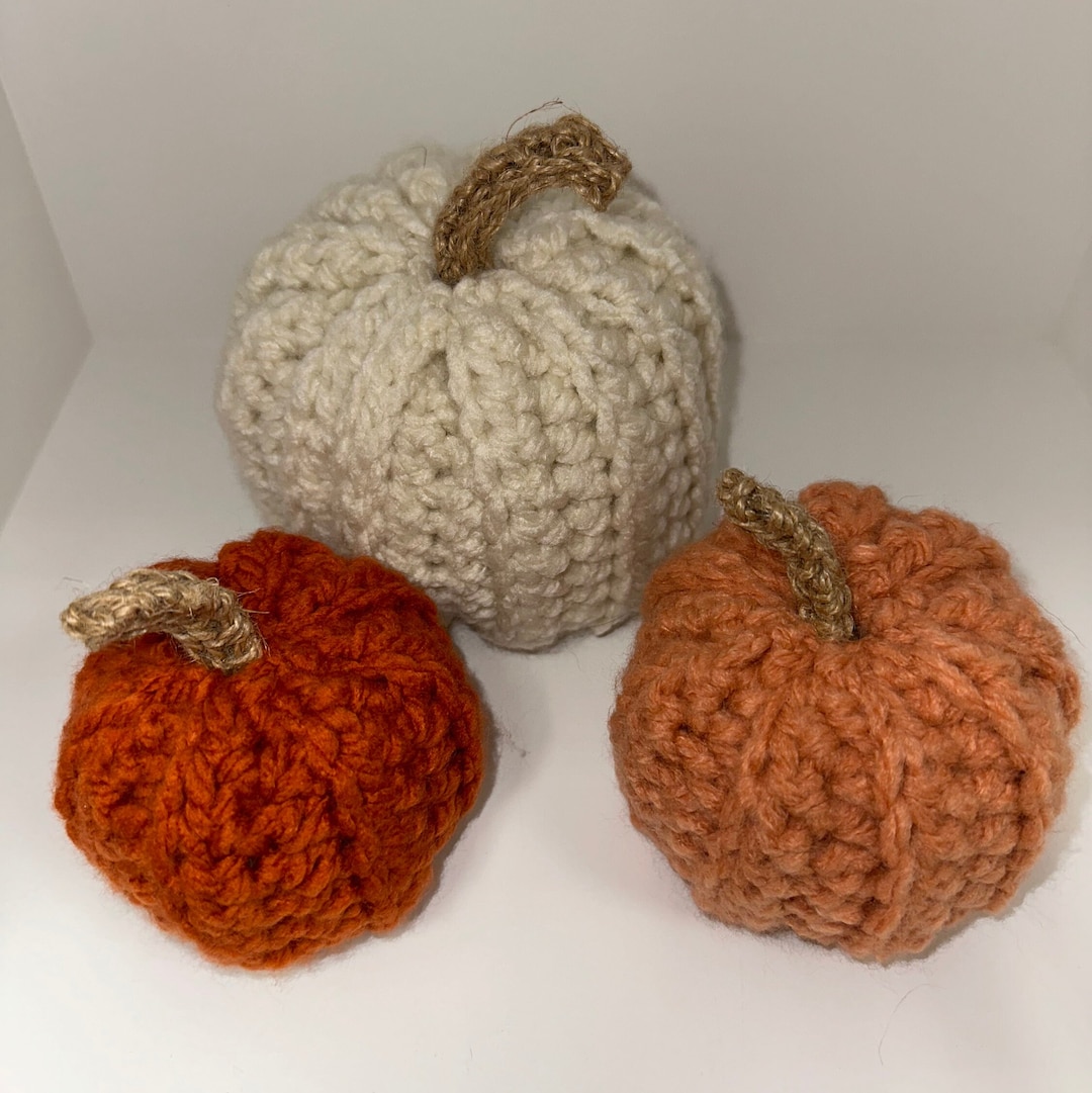 Citrouilles Au Crochet, ARTICLE PHYSIQUE Sans MOTIF! Orange, Halloween, Automne, Espace Réservé à La Table - France