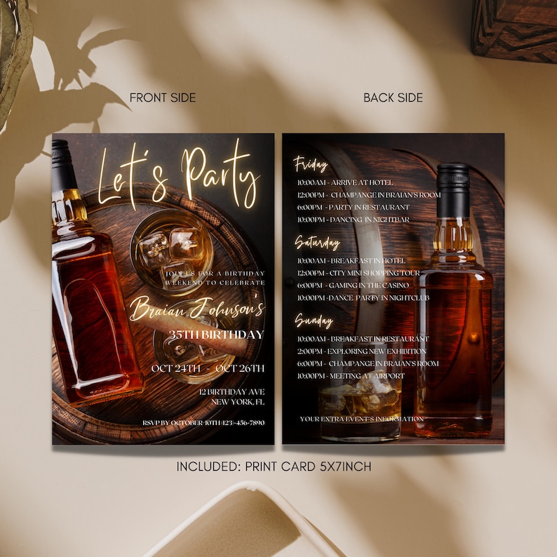 Puede incluir: Una tarjeta de invitaci&oacute;n imprimible de 12,7 x 17,8 cm para una fiesta de cumplea&ntilde;os n&uacute;mero 35. El frente de la tarjeta presenta un barril de madera con dos botellas de whisky y hielo. El texto "Let's Party" est&aacute; escrito en letras doradas. El reverso de la tarjeta tiene un cronograma de eventos para el fin de semana, que incluye una fiesta en un restaurante, una fiesta de baile en un club nocturno y un mini recorrido de compras por la ciudad. El texto "Braian Johnson's 35th Birthday" est&aacute; escrito en letras doradas.