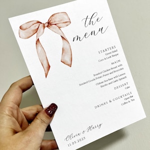 Menú de boda con lazo, tarjeta de menú de boda, menú de mousse de moca, lazos dibujados a mano, menú de despedida de soltera, tarjeta de menú de cumpleaños, 350 g/m²
