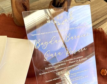 Modern Clear Acrylic Wedding Invitation: Elegant Minimalist Design