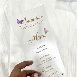 Elegantes tarjetas de menú de acrílico: bodas, cumpleaños, quinceañeras, diseños florales con láminas doradas o plateadas, perfectas para cualquier ocasión especial
