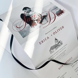 Gefaltete Hochzeitseinladungen Set - 3 in 1 | 350g/qm Strukturkarton | Bändchen Farbwahl | Vollständig anpassbare Einladung + Details + Antwortkarte
