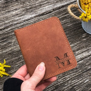 Personalisierte gravierte Brieftasche, Echte Leder Brieftasche, minimalistische schlanke Brieftasche, kundenspezifische Brieftasche für Männer, personalisierte Lederbrieftasche