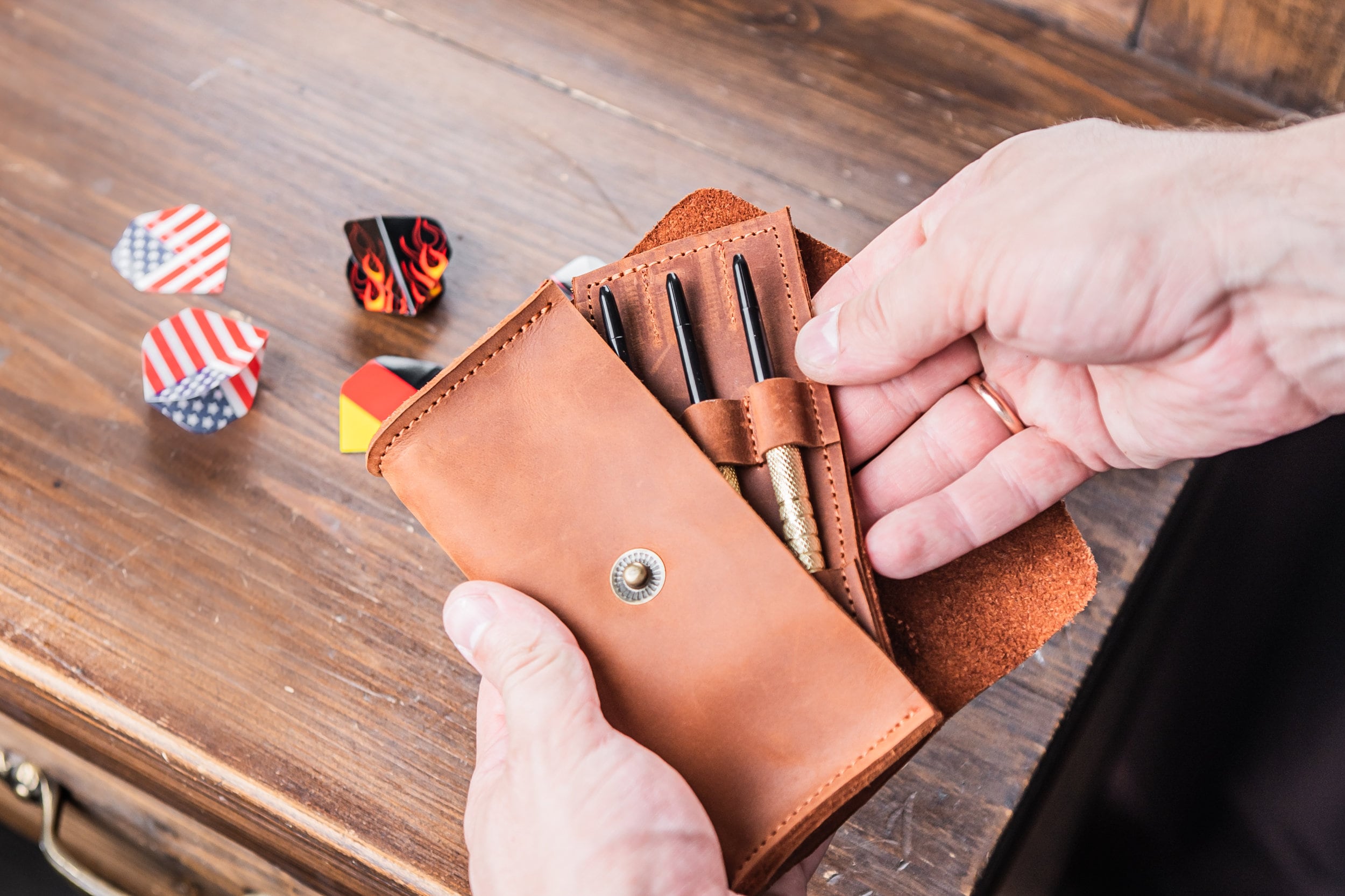 Leather dart case,Leather dart wallet,Personalized dart wallet,Darts set case,Dart player gift,Darts set holder,Gift for darts player