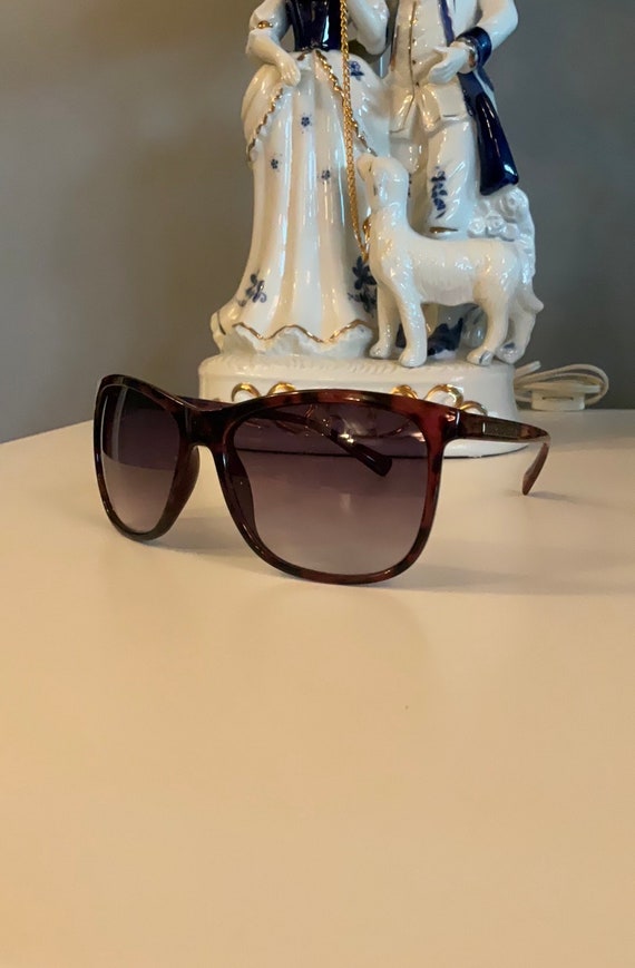 Vtg oversized sunglasses huge Brownish purpleish … - image 1