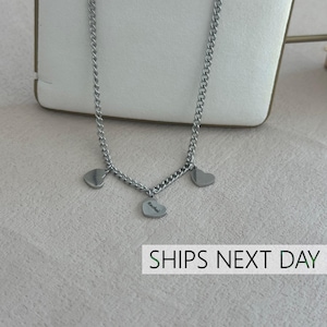 Custom Silver Heart Pendant Necklace, Personalized Family Name Necklace, Gift for Kids, Gold Engraved Multiple Heart Necklace, Gift for Wife