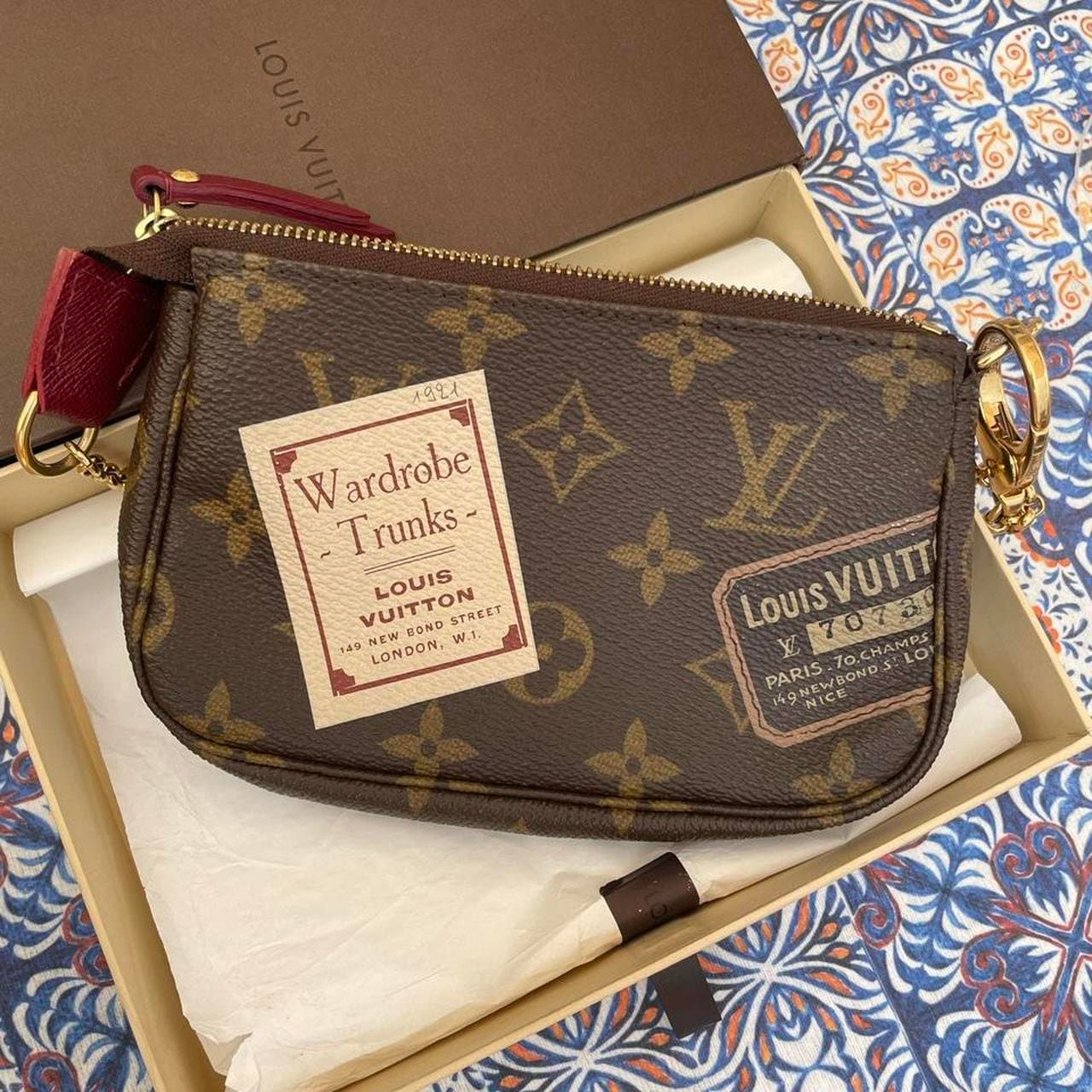Louis Vuitton Pochette Limited Edition Accessoire Leather Mini 