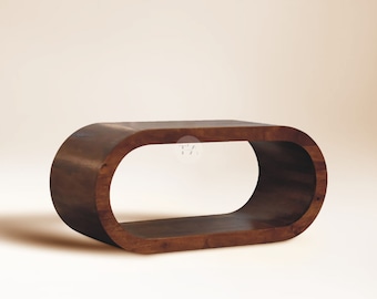 Open houten salontafel ovaal met opbergruimte • Grote ronde salontafel met afgeronde randen • Moderne langwerpige ovale salontafel donker hout