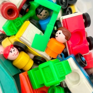 Gros Lot Fisher Price Années 70 : Avion, Camping-car, Bus, Garage + 36 Figurines
