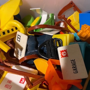Brinquedos vintage Fisher-Price para a família, pessoas pequenas, peças/casas difíceis de encontrar, nº 2 de 4 listagens