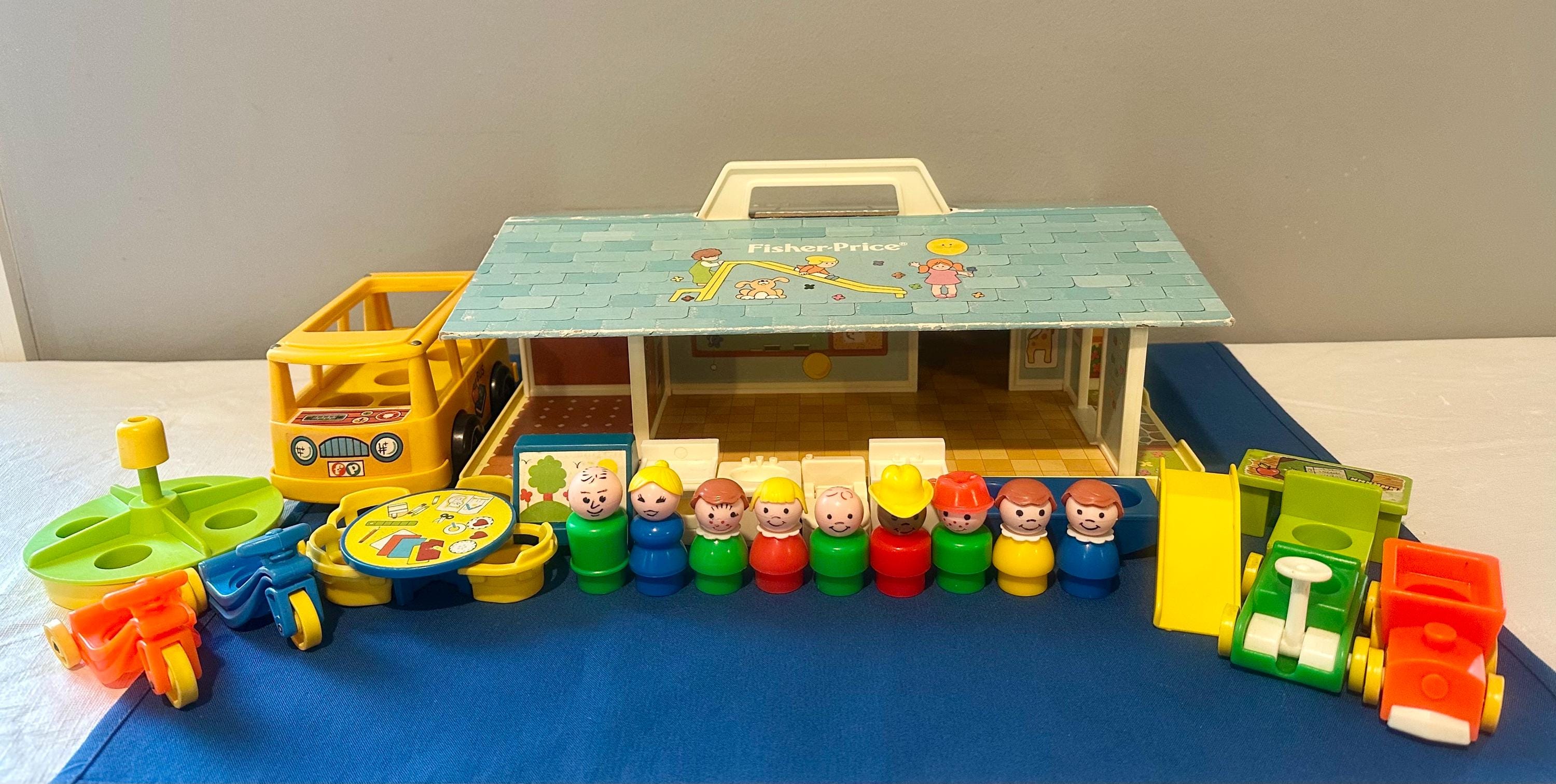 Vintage Fisher-price Play Family Nursery School Complete #929 With