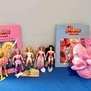 Vintage jaren 80 She-Ra Princess of Power Figures, Books and Butterfly