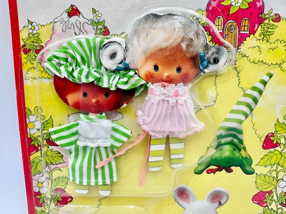 mini berry shop.ྀི ページ Vintage 1980s Strawberry Shortcake Berry Wear “berry Good