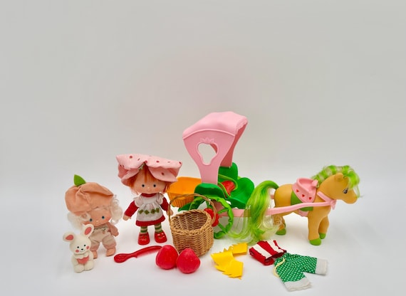 Vintage 1980's Strawberry Shortcake Maple Stirrup and the