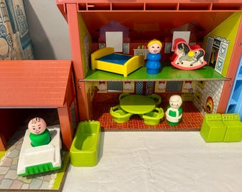 Vintage Fisher-price Play Family Brown House #952 Complete