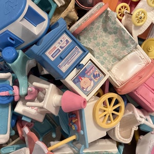 Vintage 1993 Dream Dollhouse Furniture and Accessories Listing #1 of 2