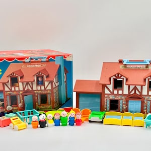 Vintage Fisher-Price Little People Play Family Brown Tudor House #952 Complete with Box and Extras