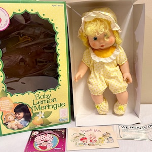 Vintage Kenner 1980s 13 inch Strawberry Shortcake Baby Lemon Meringue In Open Box NO.26430