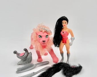 Vintage 1980s She-Ra Princess of Power Action Figure Catra with Clawdeen Six Piece Set