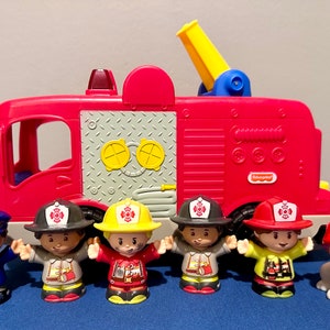2000s Fisher-Price Little People 1st Responders Figher Fighters, Police, Fire Engine (2)