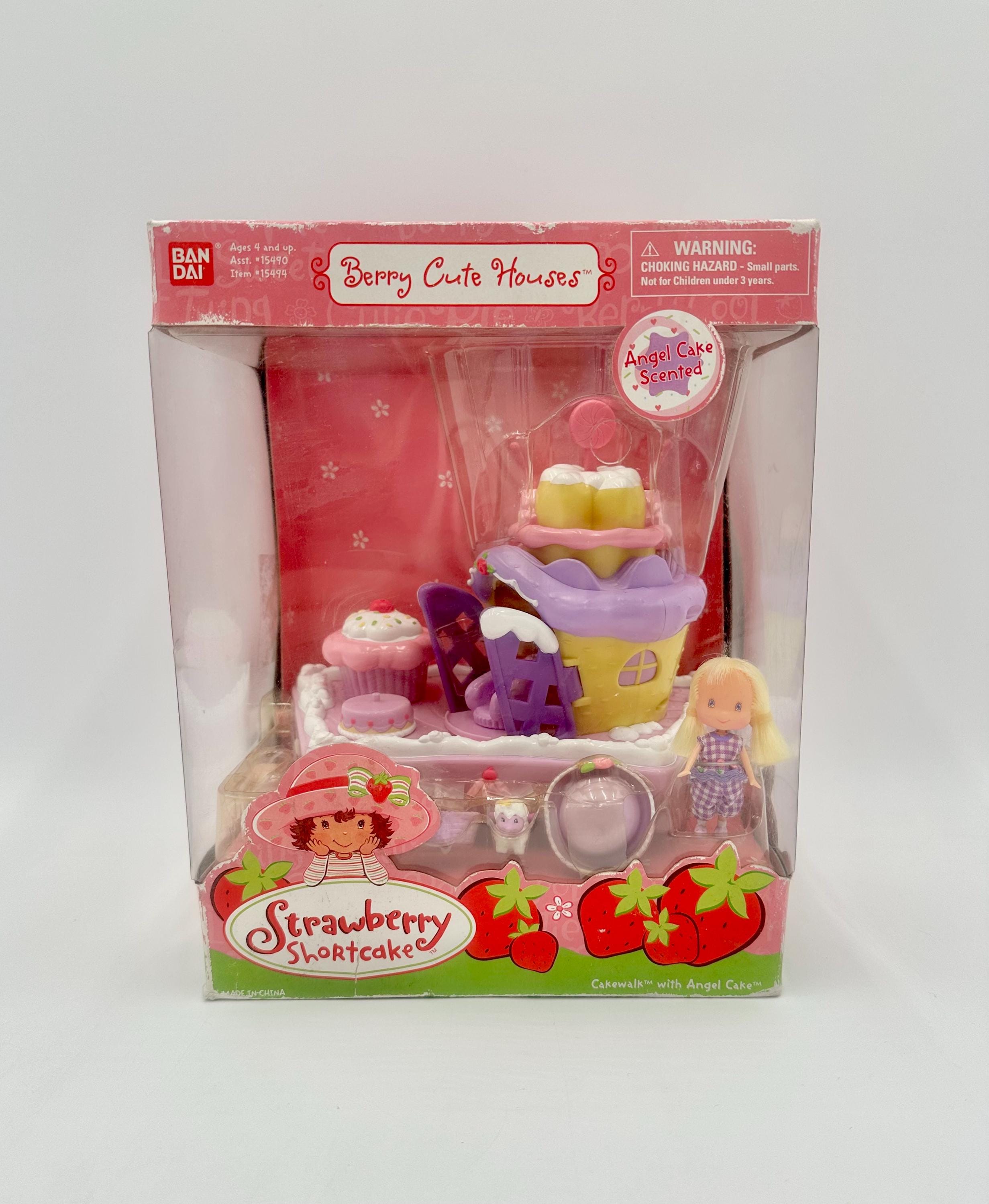 2002 Bandi Strawberry Shortcake Berry Cute Houses Rare Cakewalk