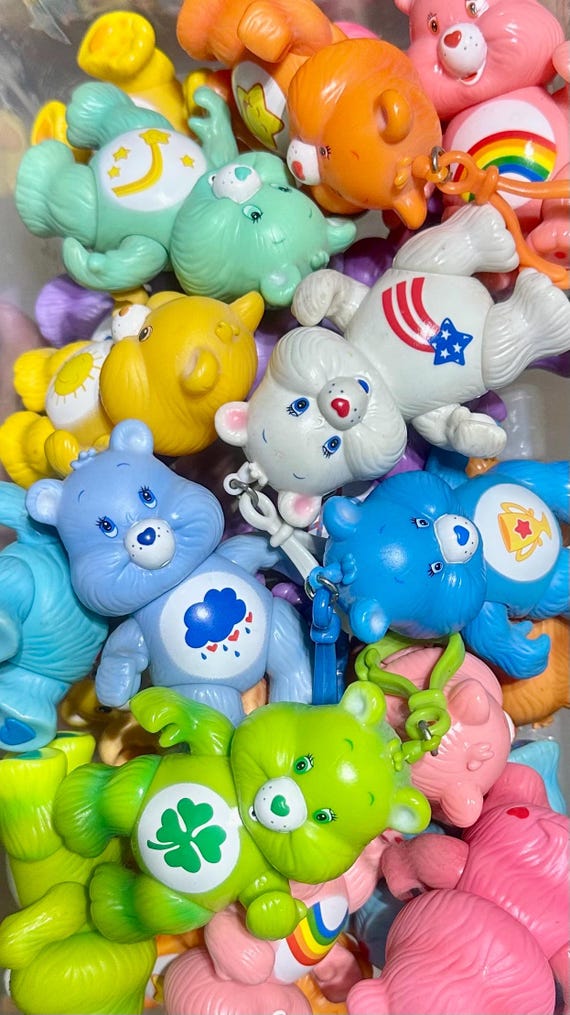 ヴィンテージ　ケアベア Amazon.co.jp: 箱あり ヴィンテージ ケアベア ぬいぐるみ おもちゃ