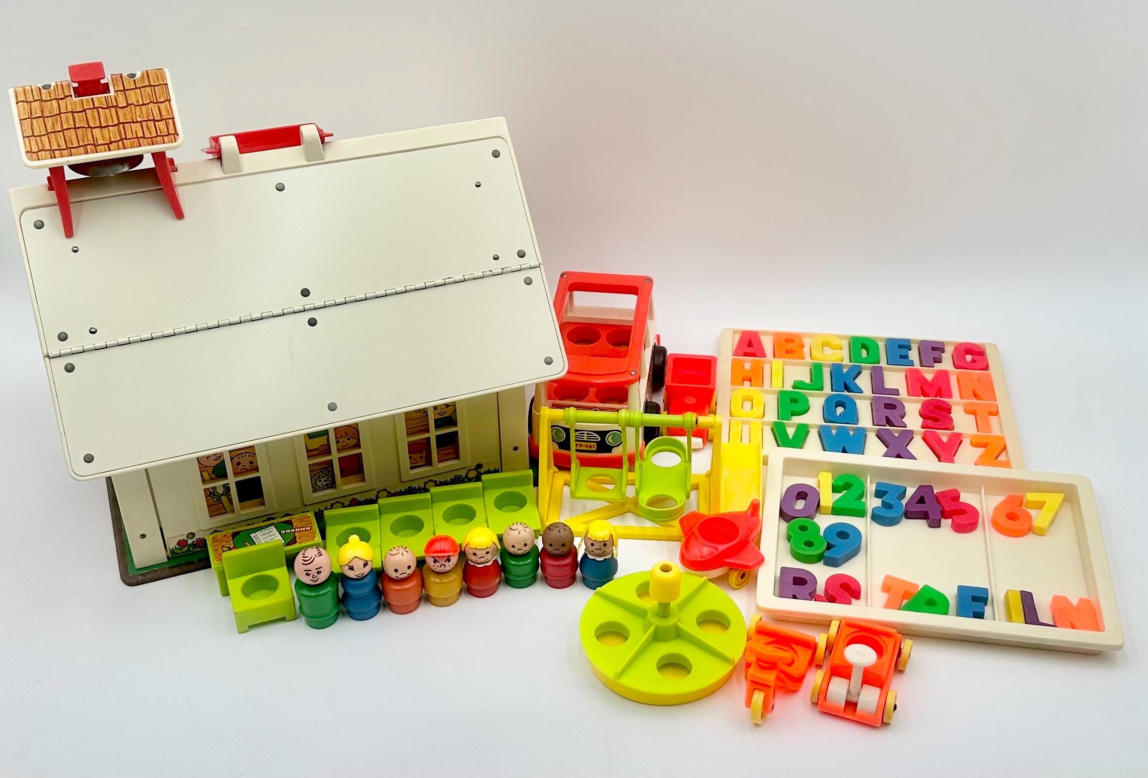 Vintage 1971 Fisher-price Play Family School #923 With Extras