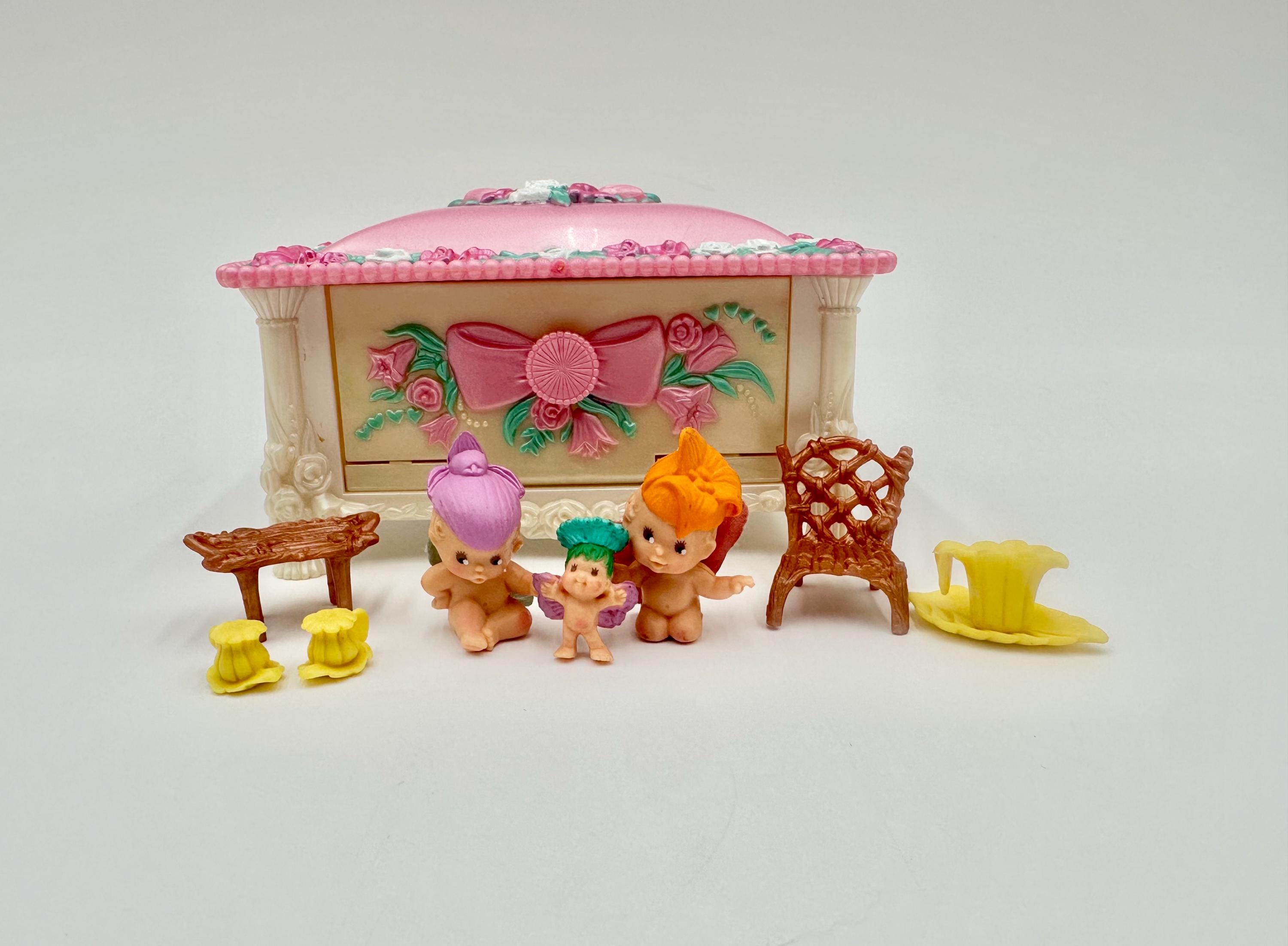 Vintage Kenner 1993 Fairy Winkles Twinkles and Treasures Playset
