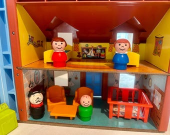 Vintage Fisher-price Play Family Brown House #952 Complete