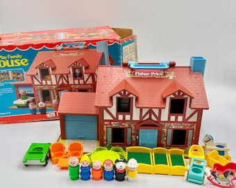 Vintage Fisher-Price Play Family House #952 Complete with Box and Extras