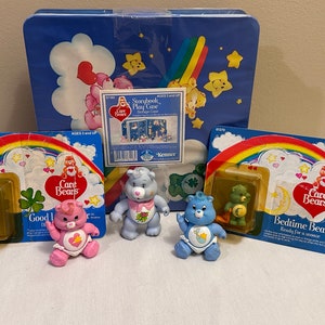 Vintage 1980&#39;s Kenner Care Bear Storybook play/Storage case new/Miniatures New in package/Poseables