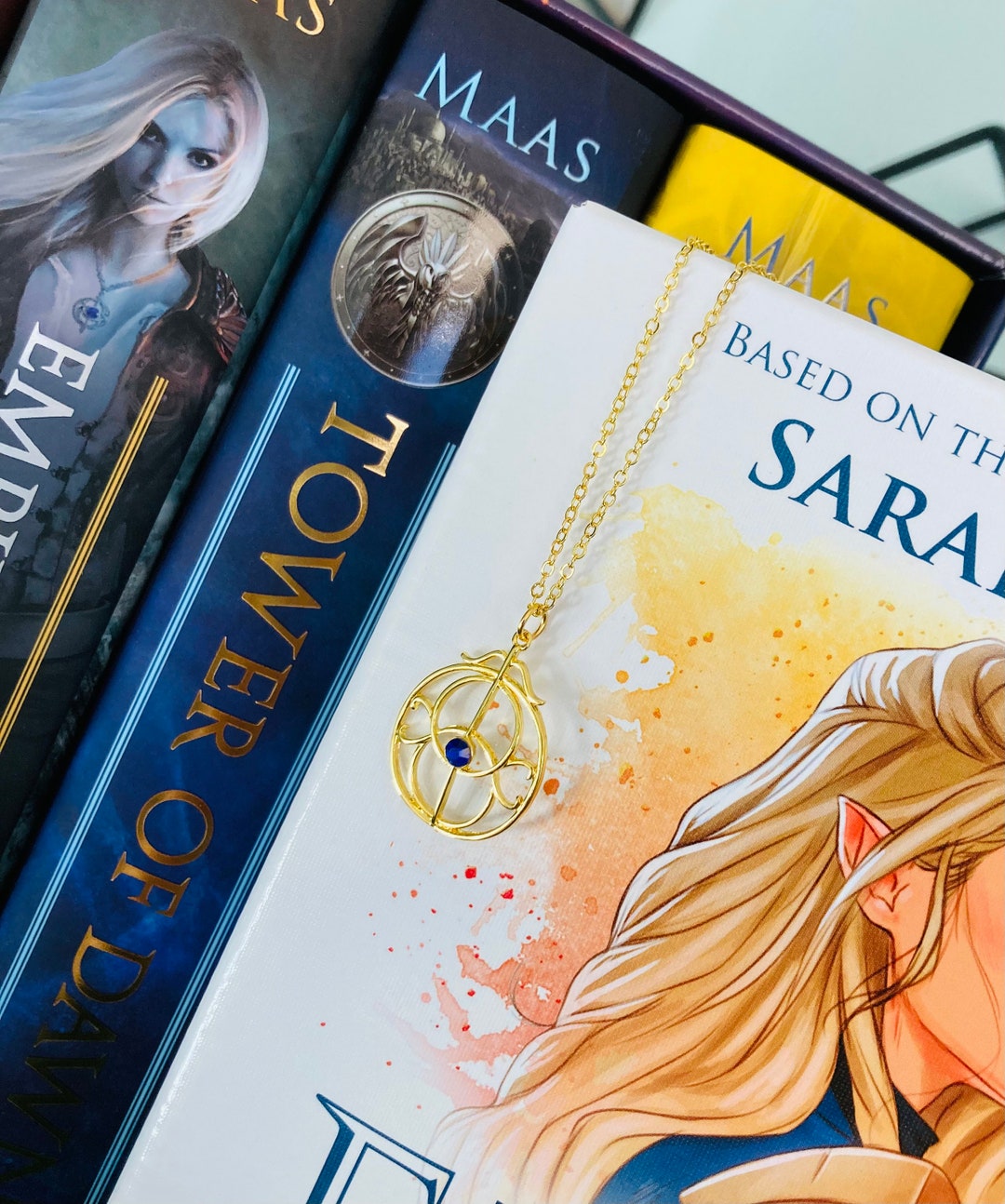 Throne of Glass Eye of Elena Necklace - Etsy