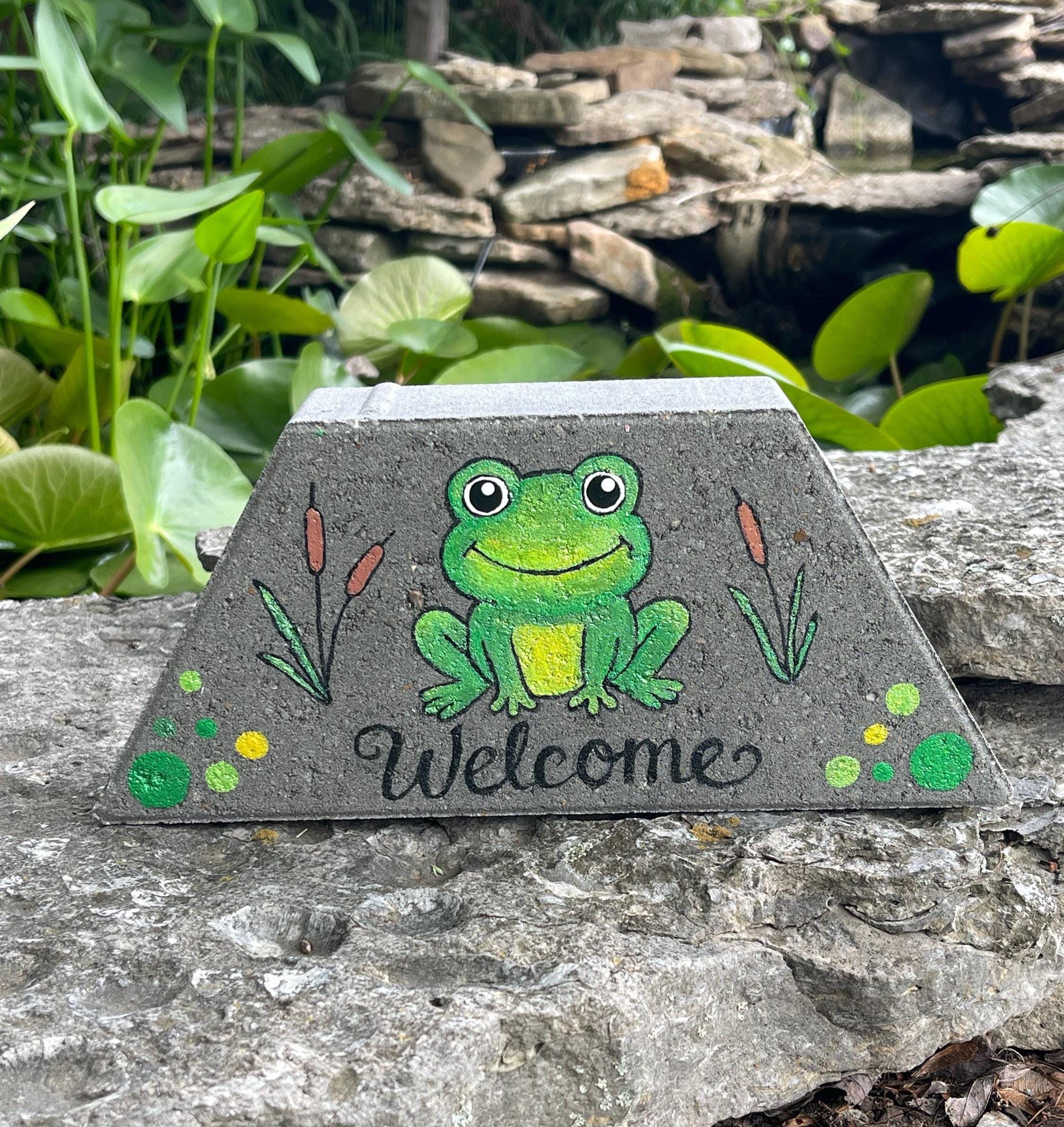 Personalized Frog Welcome Stone, Custom Family Name Garden Paver