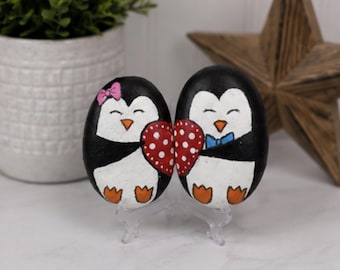 Penguin Couple Painted Rock, Lovebirds Valentine Decor, Winter Penguin Gift, Heart Love Decor, Hand Painted Stone