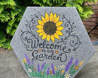 Willkommen zu unserem Gartenstein, handgemaltem Sonnenblumen-Gartenschild, Wildblumen-Veranda-fertiger, Gartendekor im Freien, Einweihungsgeschenk