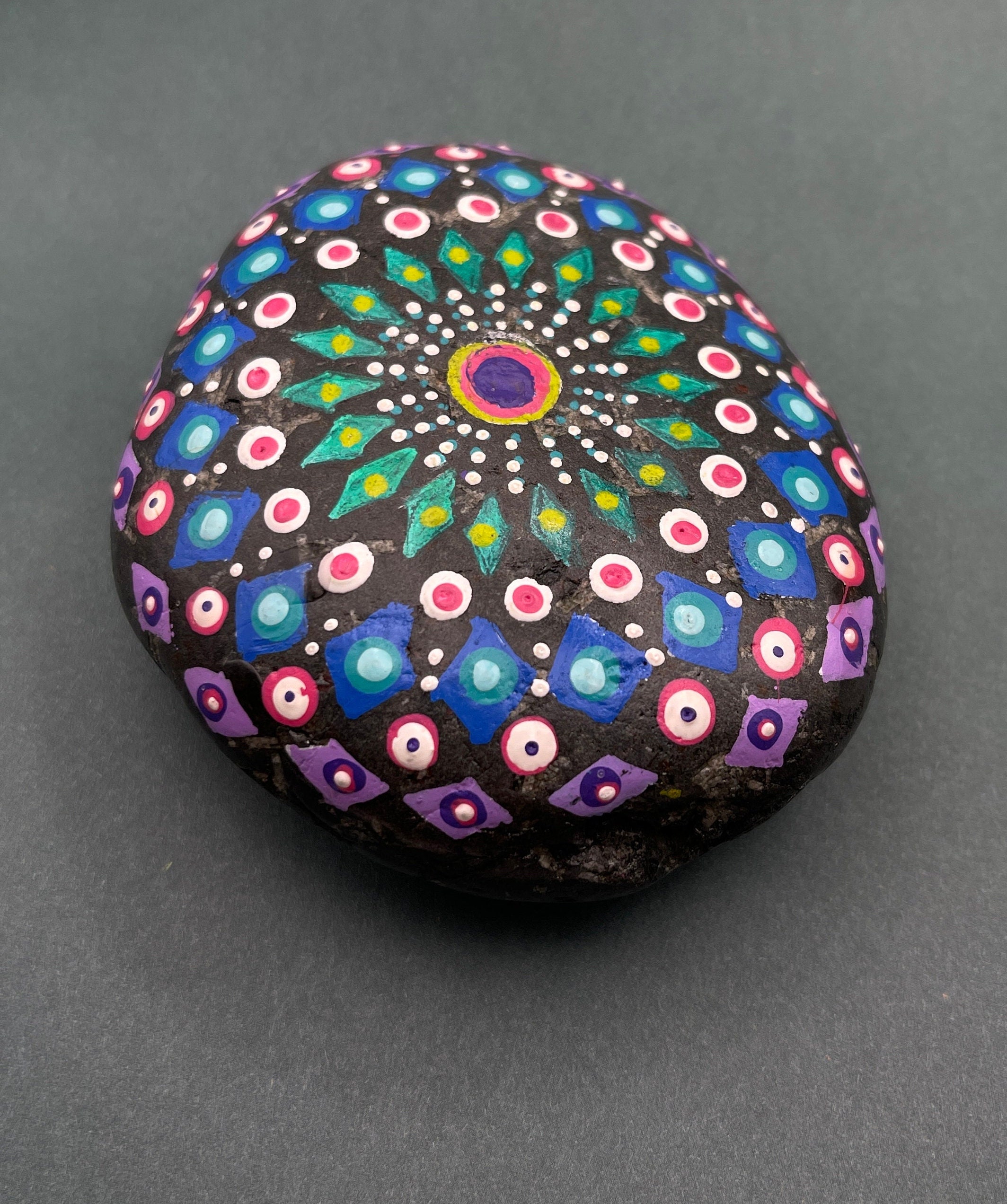 Mandala Art Diamond and Dot Geometric Pattern, Painted Rock, Stone ...