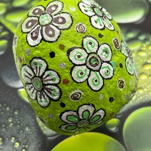 Green Abstract Geometric Design Flowers, Pebble Art, Stone Painting, Painted Rock