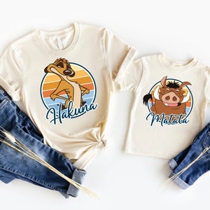 Chemise Hakuna Matata, T-shirt Le Roi Lion Pumbaa et Timon, T-shirt Animal Kingdom, Chemise Safari, Hakuna Matata rétro, Voyage Disney en famille