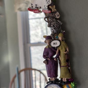 Eclectic Mirror, Whimsical Wall Art, Mixed Media Decor (8"x10") Created with unique charms, pins and pendants. Bild 8