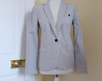 Vintage style Jack Wills fitted striped jacket. White and black striped jacket. Fitted striped jacket.