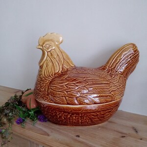 Personalized Wooden Chicken-shaped Egg Holder Storage & Display