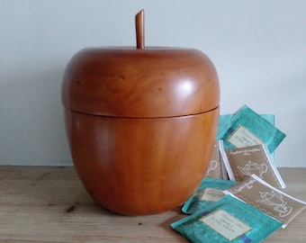 Apple shaped wooden jar/caddy. Vintage wooden apple caddy. Wooden apple lidded pot. Decorative wooden apple jar. Country kitchen.