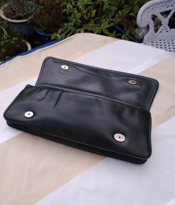 Vintage dark green leather clutch bag. Green leather … Gem
