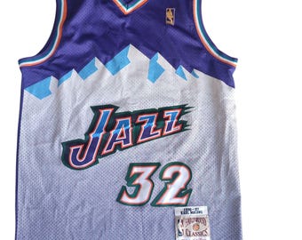 Vintage NBA Mitchell and Ness Utah Jazz Karl Malone Basketball