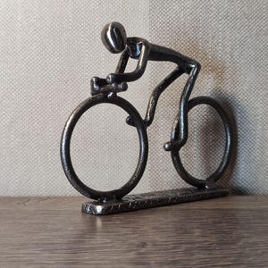 Minimalist Metal Cyclist Sculpture, Handmade Iron Bicycle Figurine, Modern Home Office, Decor Gift for Cycling Lovers