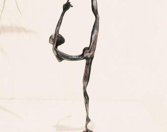statuette gift, ballerina sculpture, metal sculpture, sculpture gift, Handmade gift, creative welding, Desk Figurine